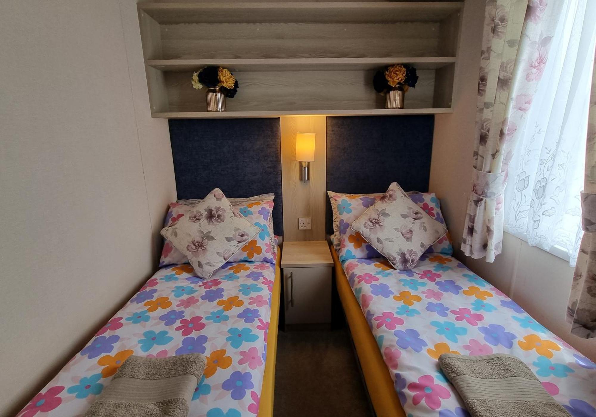Static Caravan To Hire , Hoburne Devon Bay Hotel Goodrington Eksteriør billede