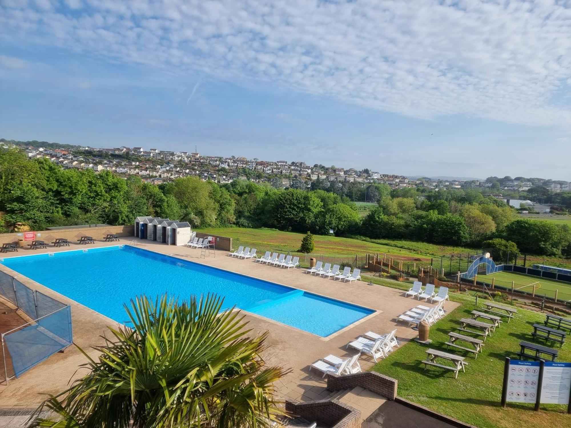 Static Caravan To Hire , Hoburne Devon Bay Hotel Goodrington Eksteriør billede